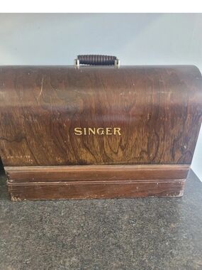 Vintage Singer 3/4 Bentwood Wooden Carrying Case- 28/99/128
